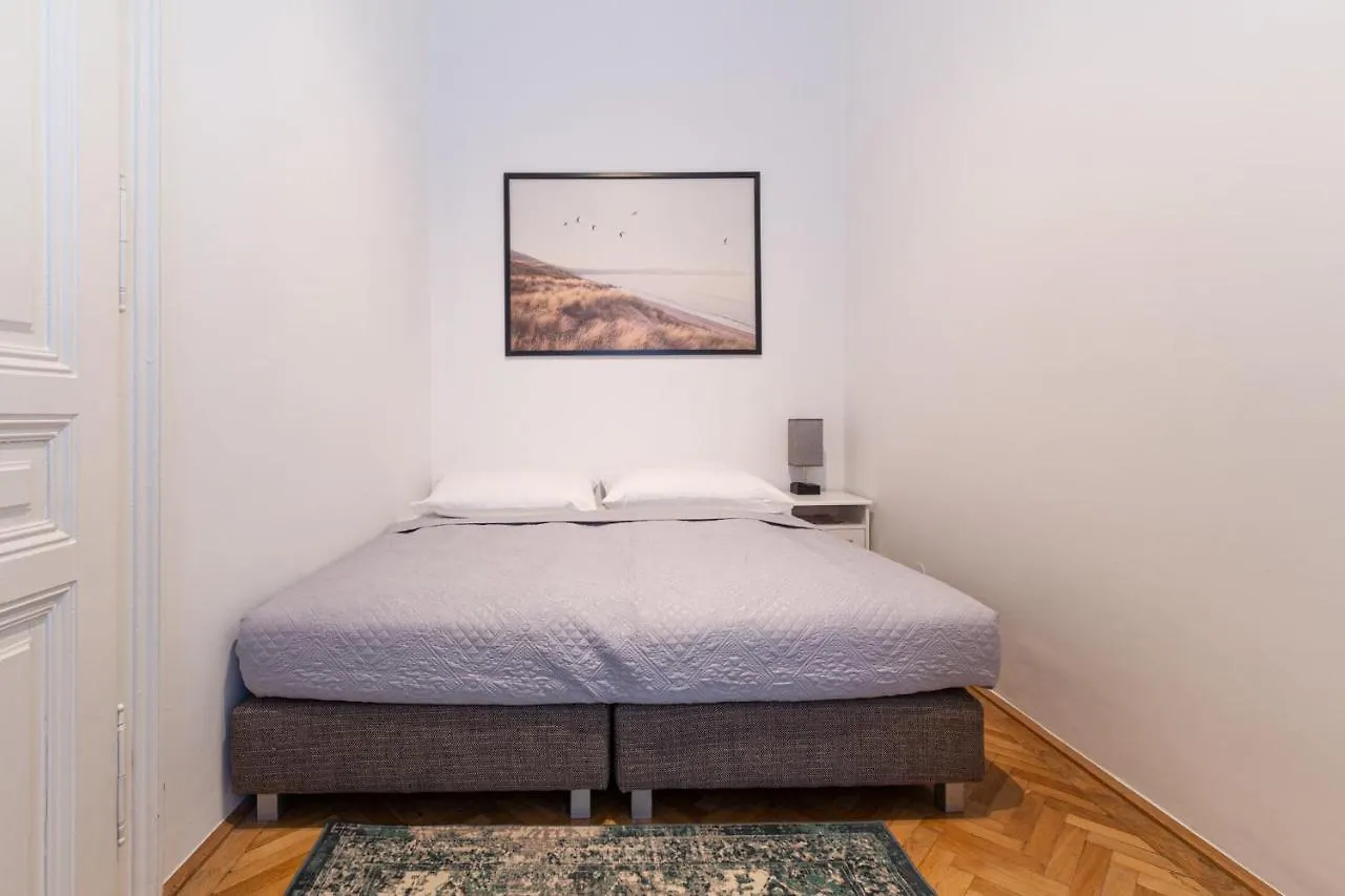 Apartment Mariahilfer Strasse Vienna 0*,